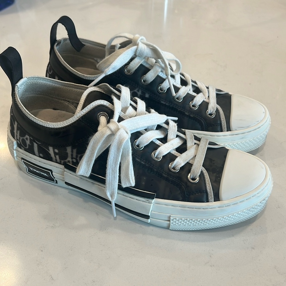 CHRISTIAN DIOR SNEAKERS